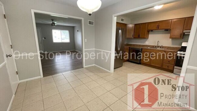 Building Photo - Beautiful 2 Bedroom 1 Bathroom in Kansas City