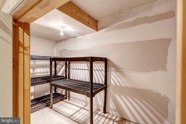 Building Photo - 6830 Hartzell Hill Ln