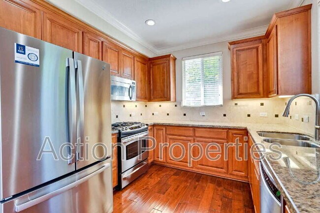 Building Photo - 241 Granada Park Cir
