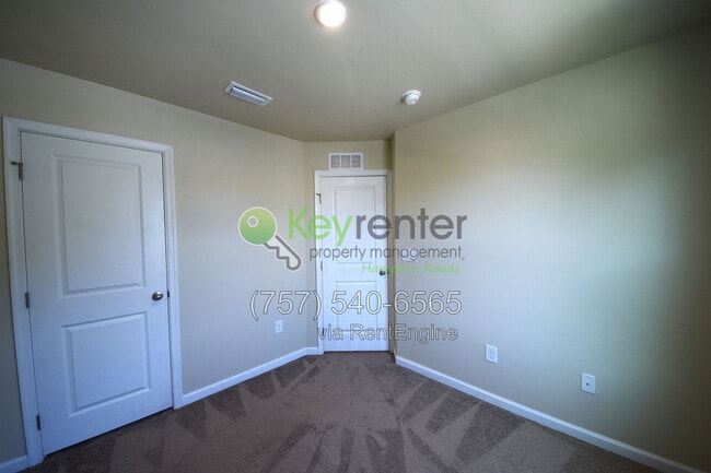 Building Photo - 49 Manilla Cir
