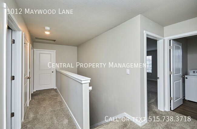 Building Photo - 1012 Maywood Ln