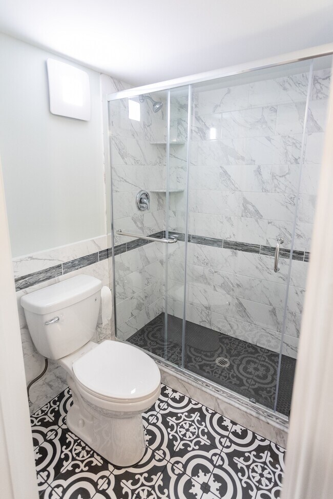 Building Photo - 5836 Alter St