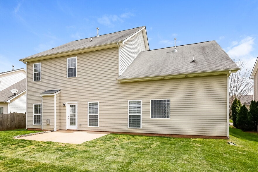 Building Photo - 1308 Mallory Ln