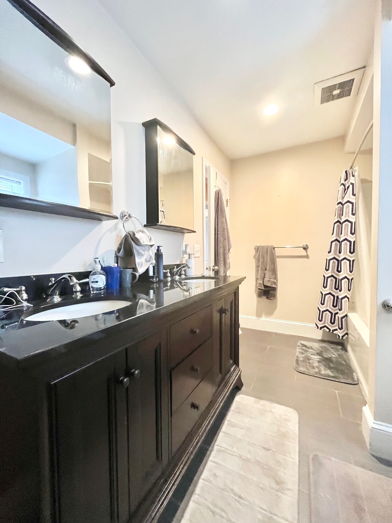 Building Photo - 190 Calumet St