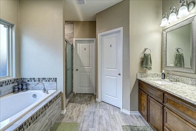 Building Photo - 5817 Bella Di Giorno Dr