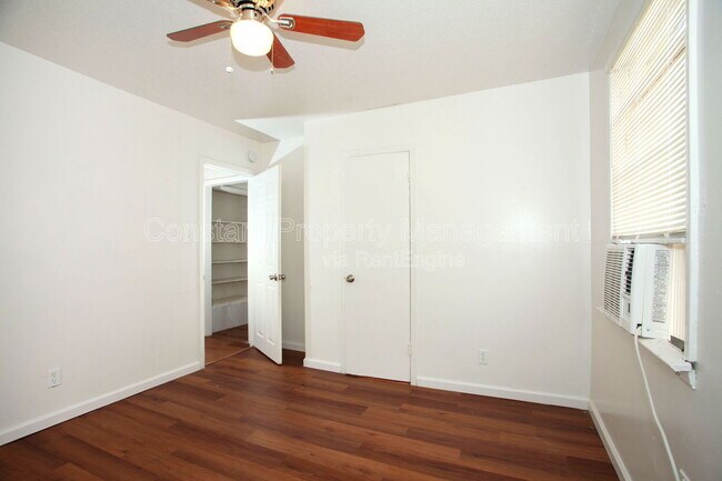 Building Photo - 1105 Stephens St