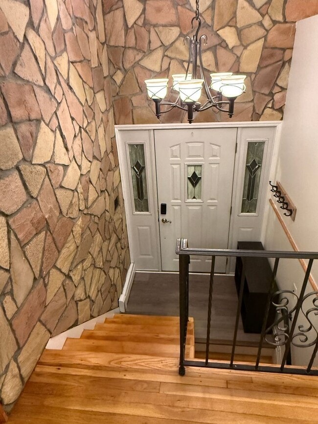 Primary Photo - Charming 3BR apartment in East Meadow