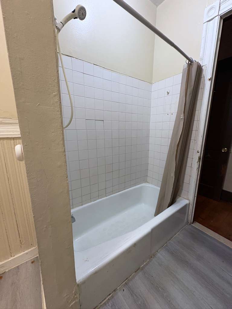 Building Photo - 331 Edgewood Ave