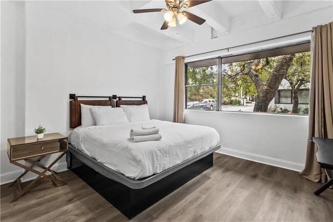 Building Photo - 3645 Peachtree Rd NE