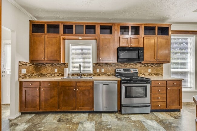 Building Photo - Wilson Tri-Plex