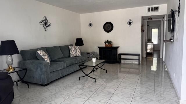 Building Photo - 2000 NE 51st Ct