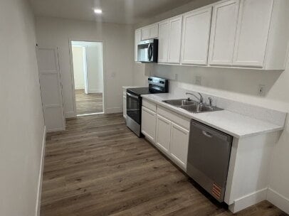 Building Photo - Move-In Special! DUPLEX, 3-Bedroom Home with Large Fenced Yard