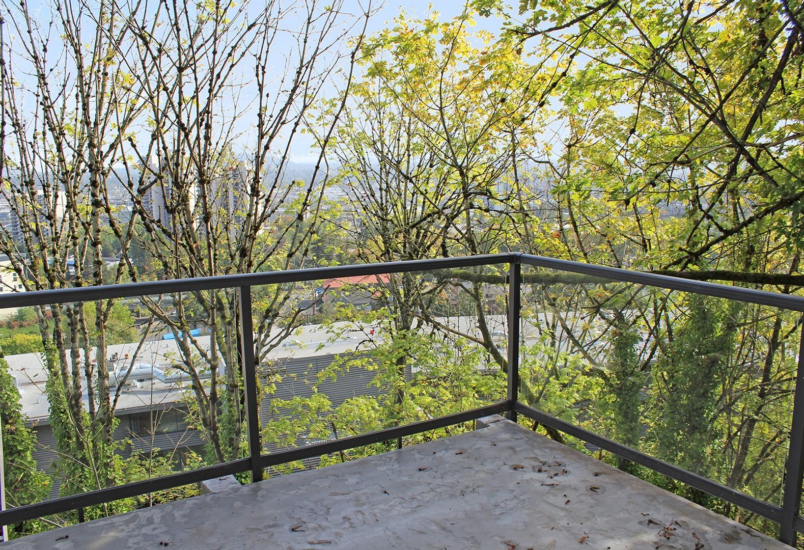 Building Photo - 2400 SW Hoffman Ave