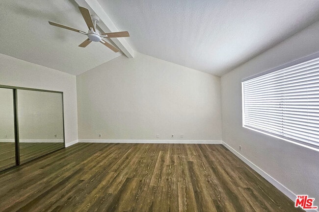 Building Photo - 7556 Thousand Oaks Dr