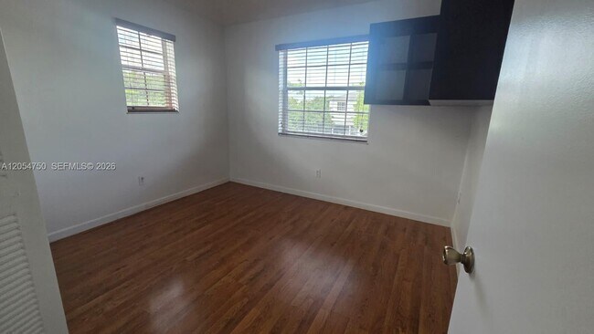 Building Photo - 16227 SW 139th Ct