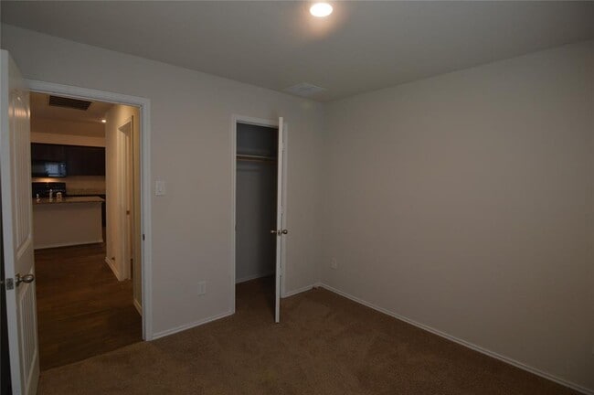 Building Photo - 109 Black Wolf Run