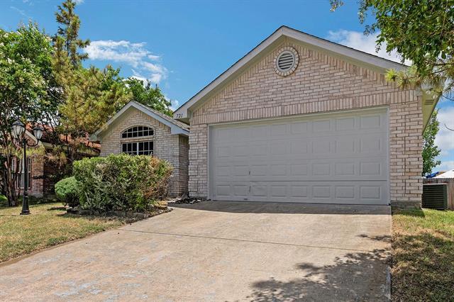 Building Photo - 721 Somerset Dr