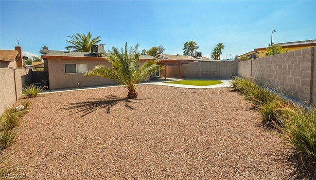 Building Photo - 6772 Carrera Dr