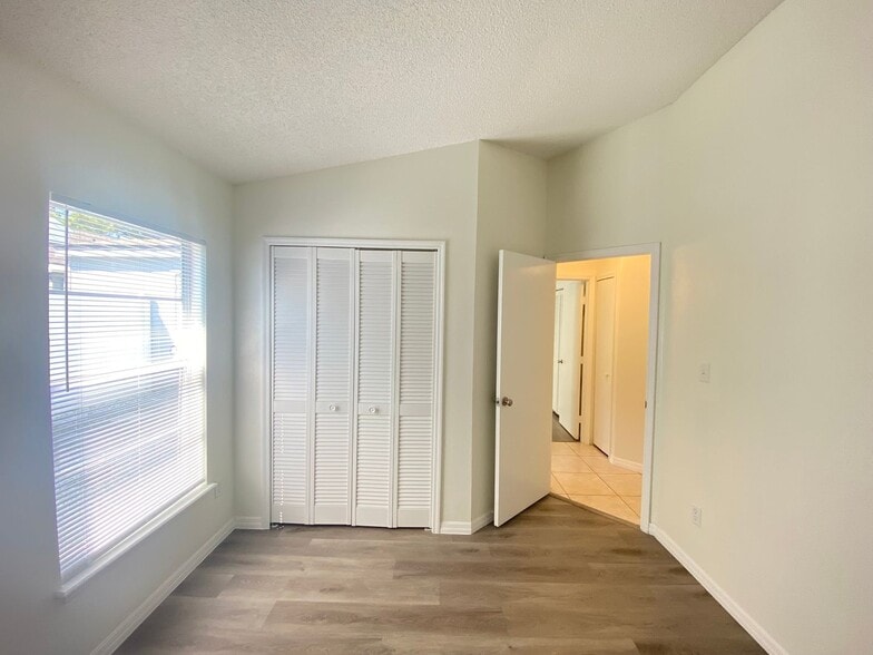 Building Photo - 3 Bedroom / 2 Bath Home in Winter Springs !