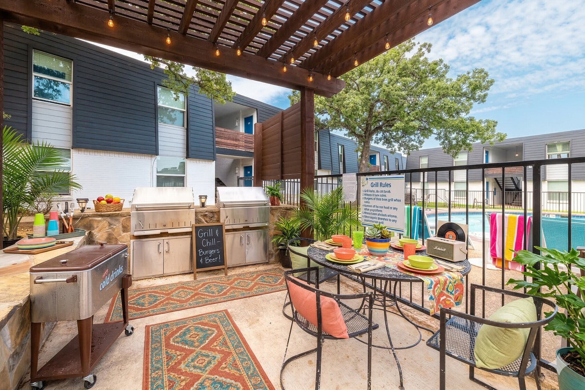 Building Photo - 531 Bedford Rd