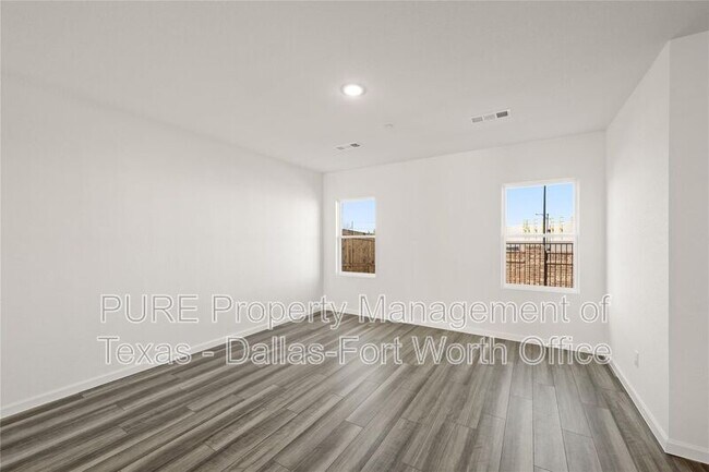 Building Photo - 241 Berthe Ct
