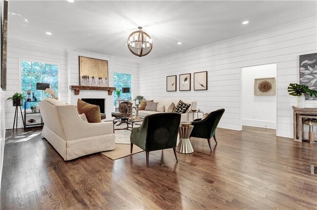 Building Photo - 3081 Rhodenhaven Dr NW