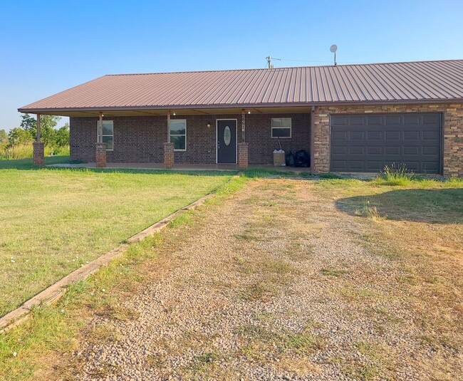 Building Photo - Rural Home in Piedmont