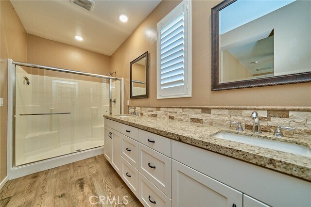 Building Photo - 35879 Landon Ln