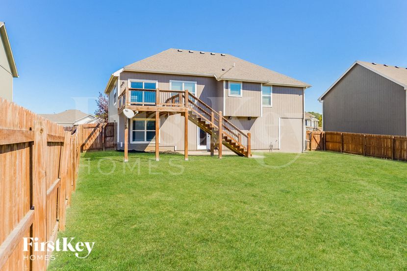 Building Photo - 10511 Augusta Dr