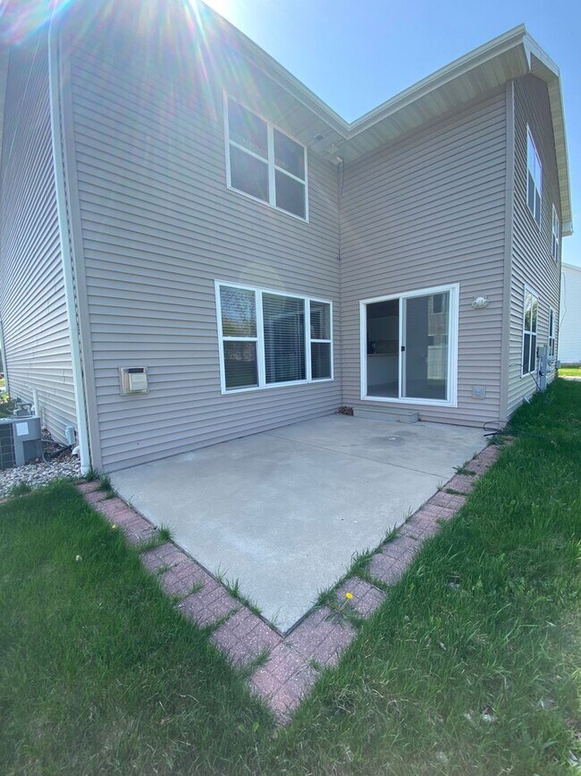 Building Photo - Rotherham: 151-153 East River Drive Duplex