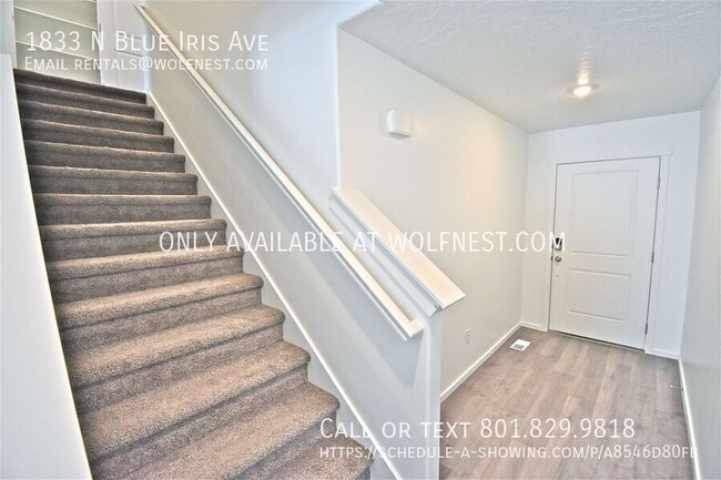 Building Photo - 1833 N Blue Iris Ave