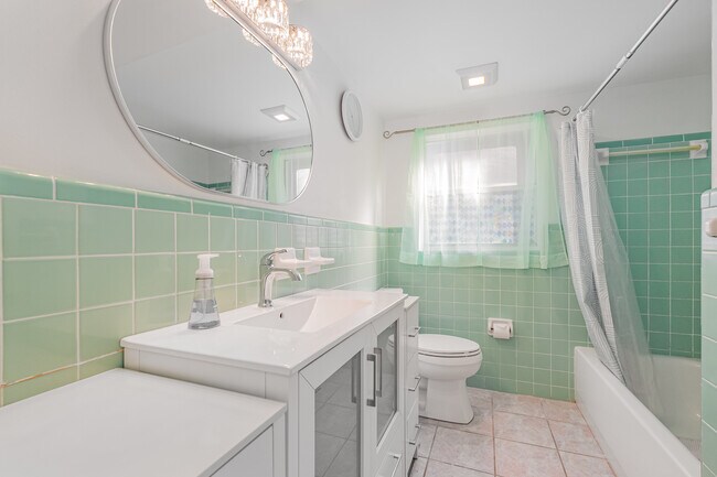 Building Photo - 279 S Brevard Ave