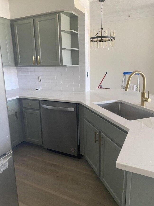 Building Photo - 9887 Baywinds Blvd