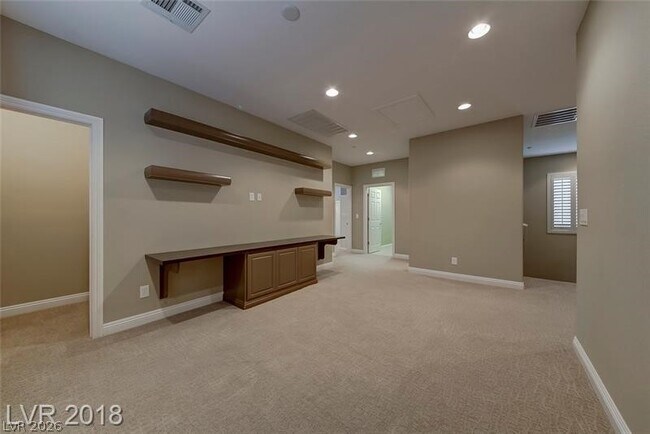 Building Photo - 3144 Whitfeild Ave