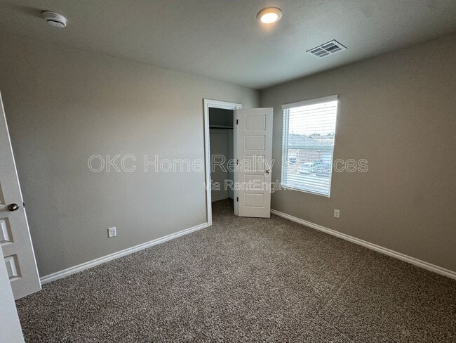 Building Photo - 2748 Alice Dr