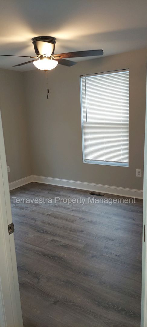 Building Photo - 314-316 S 4th St