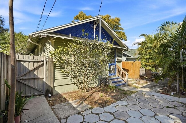 Building Photo - 725 8th St N