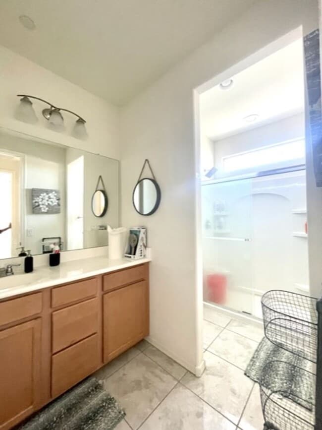 Building Photo - COMING SOON !! Beautifully upgraded 4 BD /3 BA plus Den home in the desirable subdivision of Tier...