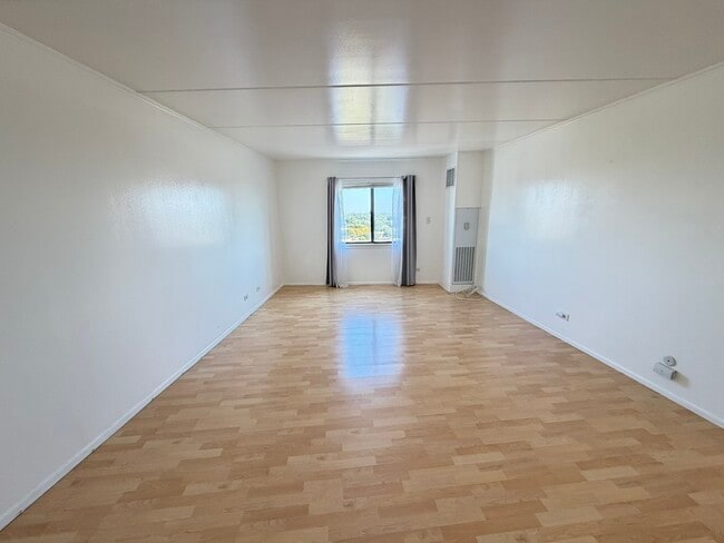 Building Photo - 6340 Americana Dr