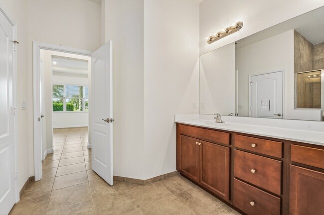 Building Photo - 1769 Berskshire