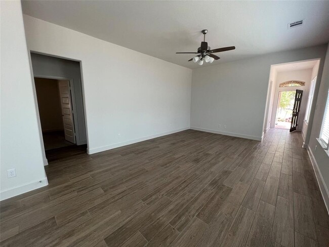 Building Photo - 508 Burnaby Ct