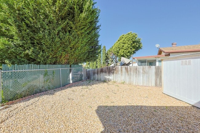 Building Photo - Peaceful 3BD/2BA Home in 55+ Community with Yard, Ocean View & Garage