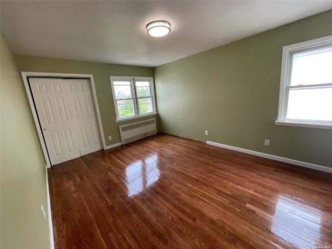 Building Photo - 450 Beach 68th St