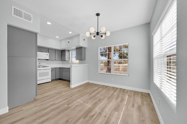 Building Photo - 520 Arrowhead Trail