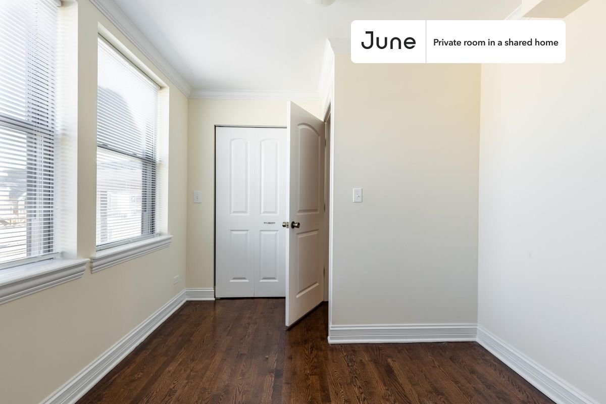Building Photo - Room in Shared 4 bed/2 bath home