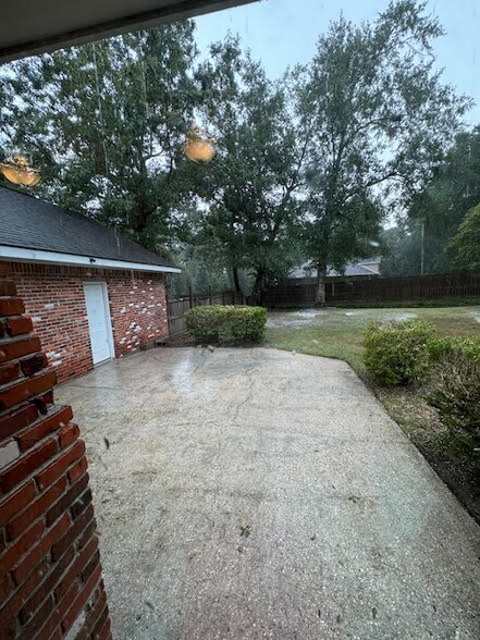 Building Photo - 5624 Ahoni St