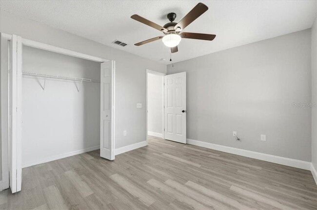 Building Photo - 985 Highland Crest Cir