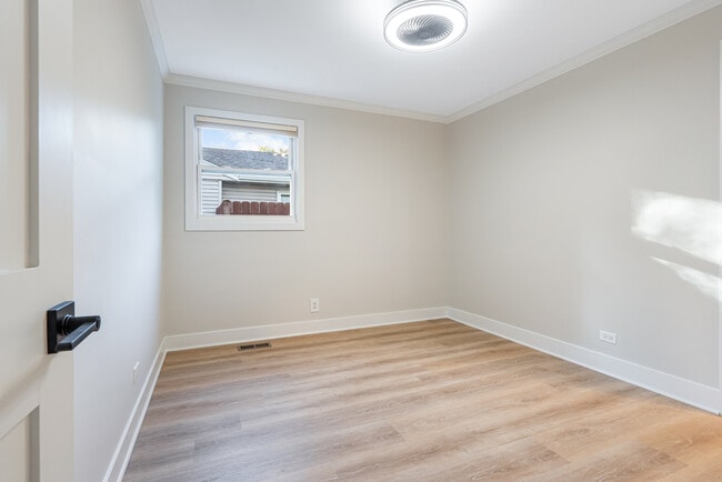 Building Photo - 2008 Kirchoff Rd