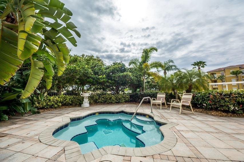 Building Photo - 5080 Fairways Cir