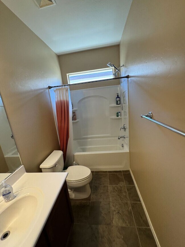 Building Photo - Red Rock Home